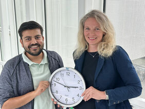 Belegten den zweiten Platz bei der diesjährigen Placental Clock DREAM Challenge: Alena van Bömmel und Tushar Patel vom FLI-Team ANTS. (Quelle: FLI)